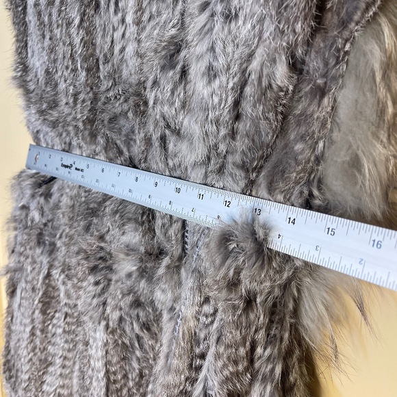Gray brown Fur Trim Vest - Picture 6 of 6